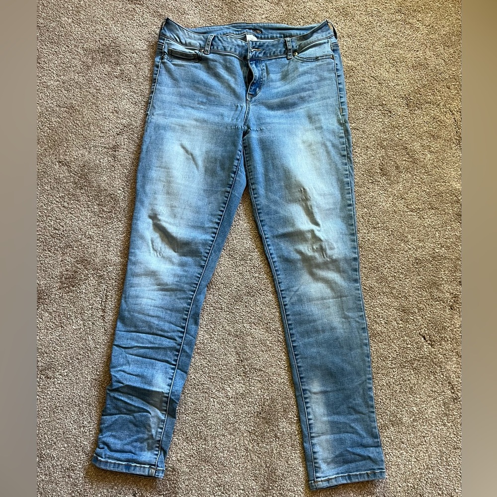 Maurices light blue denim skinny jegging